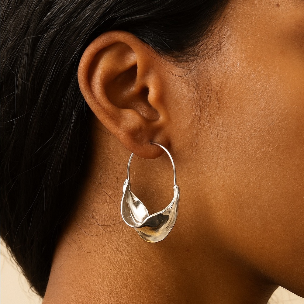 ✅🌹Elegant Silver Wave Earrings